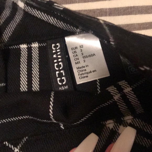 NWT black checkered mini skirt - Picture 4 of 5